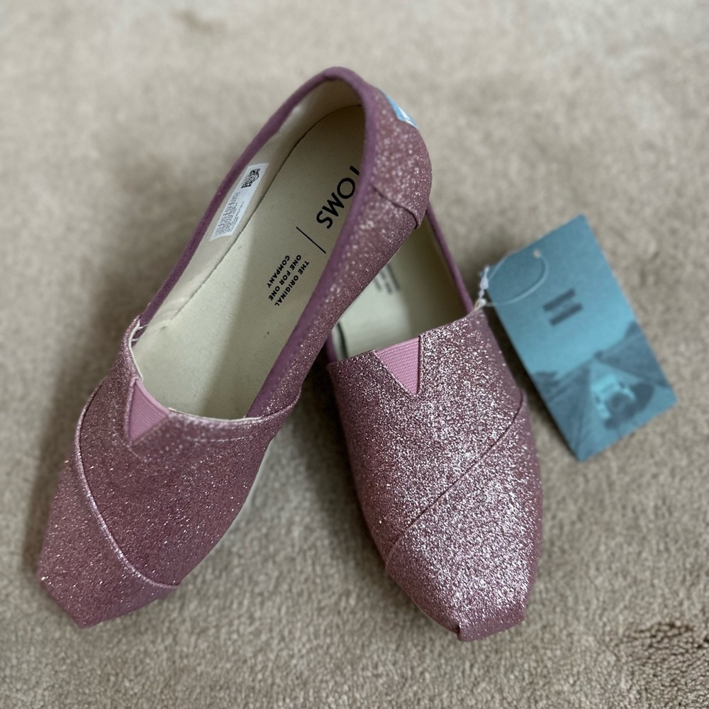 BNWT Bought from TOMS website a few years ago, just never worn.